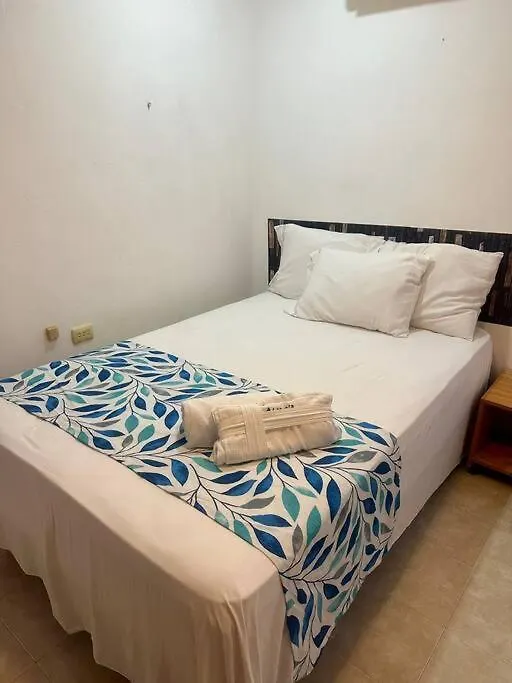 Isla Mujeres Departamento, Hasta Para 6 Personas.
